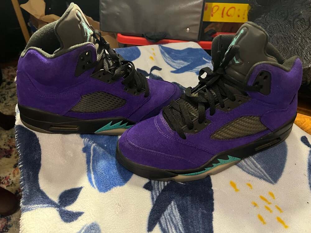 Jordan Air Jordan 5 Retro Alternate Grape Sneakers